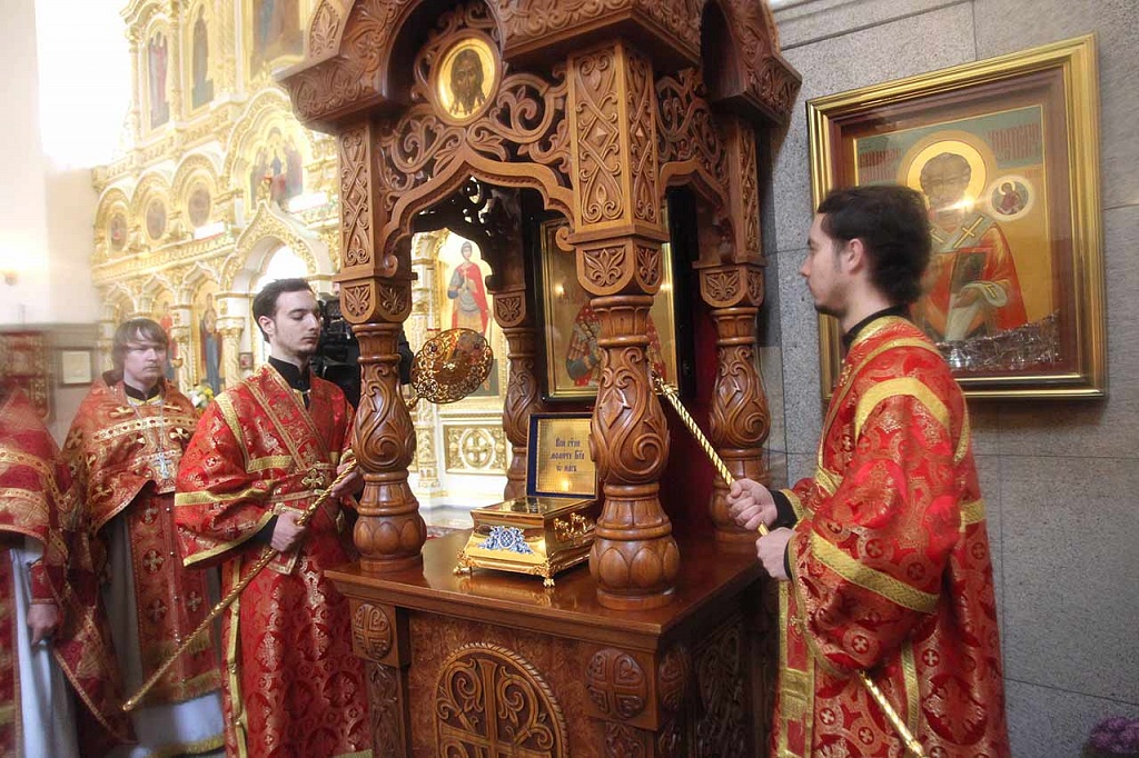  Ковчег с частицей мощей Георгия Победоносца челябинскому Свято-Георгиевскому храму в честь его освящения в апреле 2010 года подарил Святейший Патриарх Кирилл.